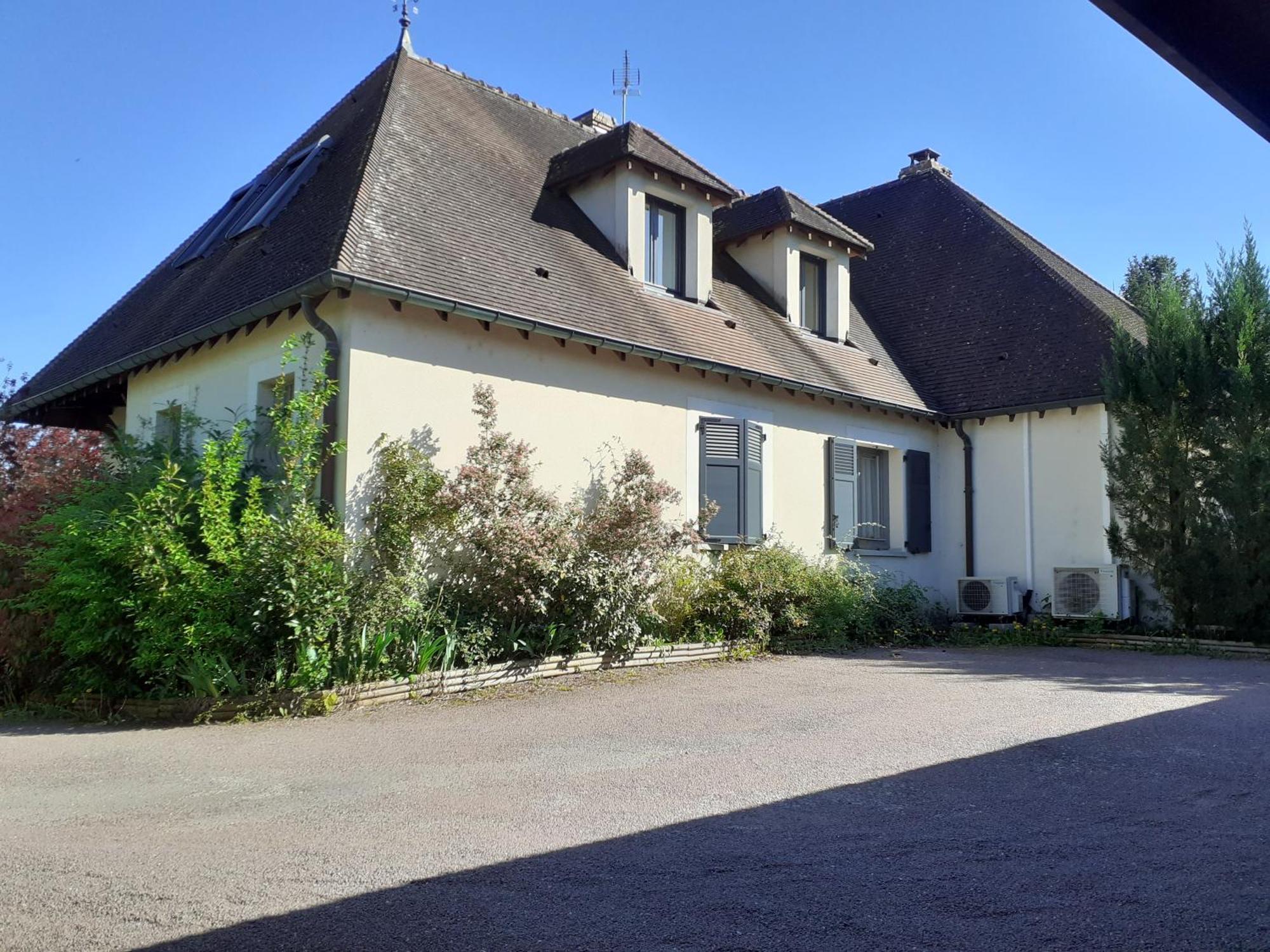 Au P'Tit Versailles Chatillon-Sur-Seine Ngoại thất bức ảnh